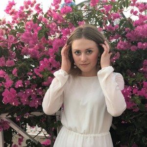 Meet your Posher, Amelia